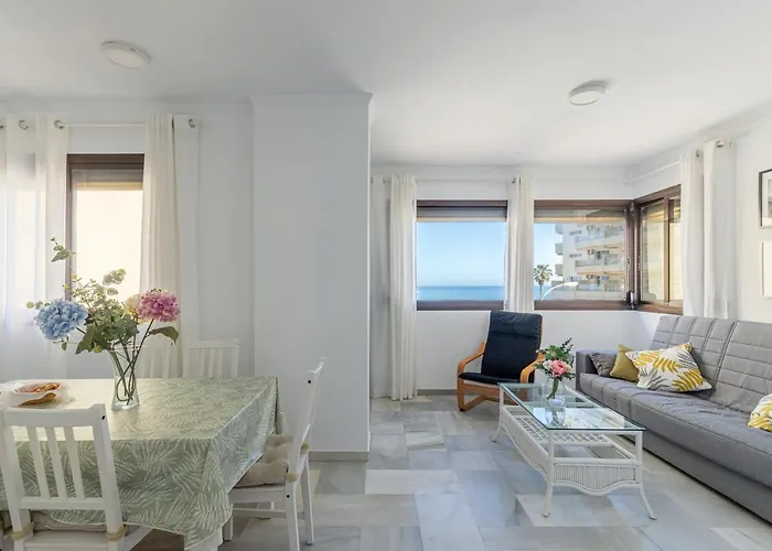 Chill & Pool Apartment Torremolinos
